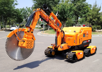 RXR-JM200GD消防破拆救援機器人 （4履帶、破拆機械臂、80國產(chǎn)消防水炮）